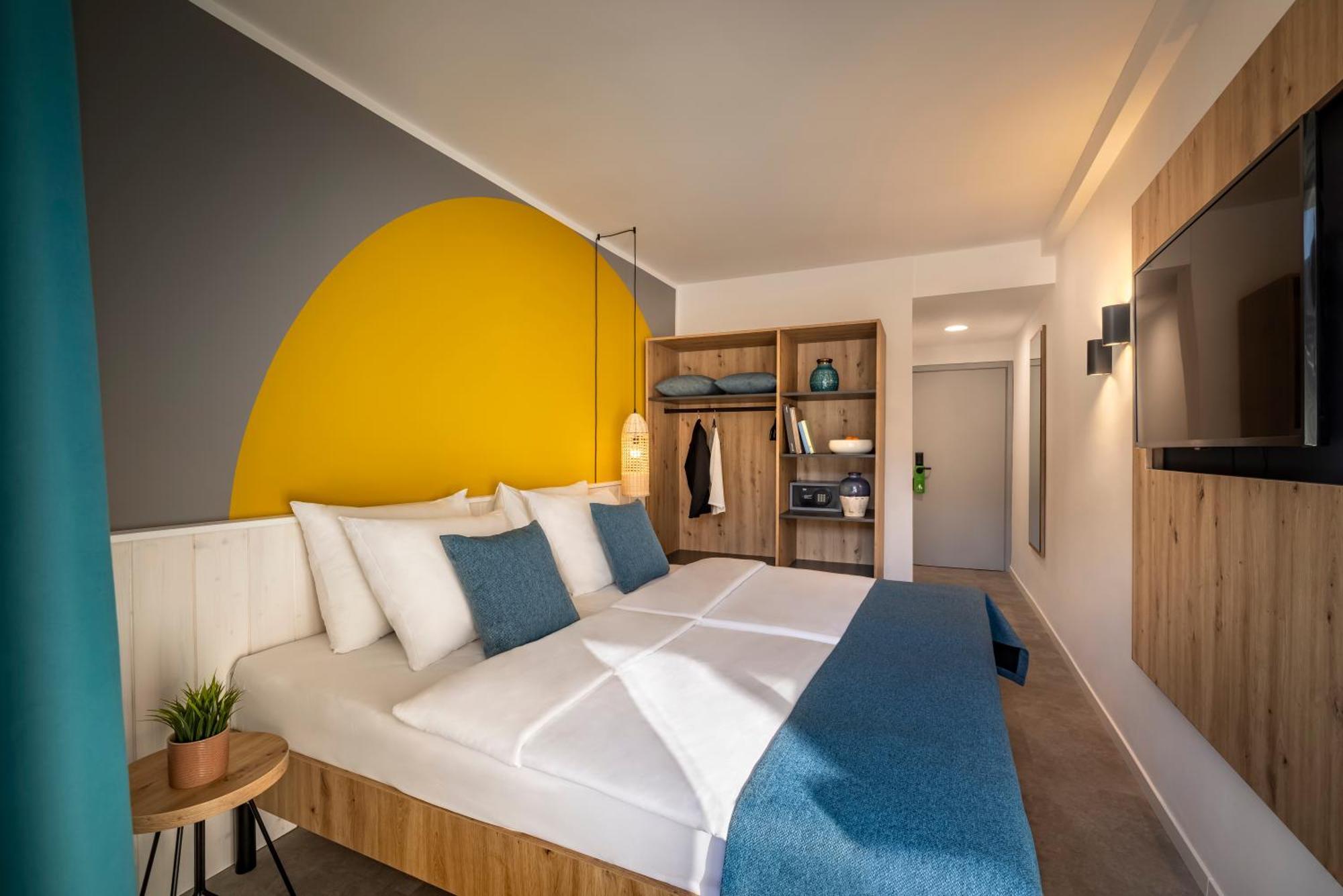 Sunny Baska Hotel By Valamar, Ex Corinthia Стая снимка